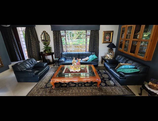 6 BEDROOM FREESTANDING FOR SALE IN ST MICHAELS ON SEA